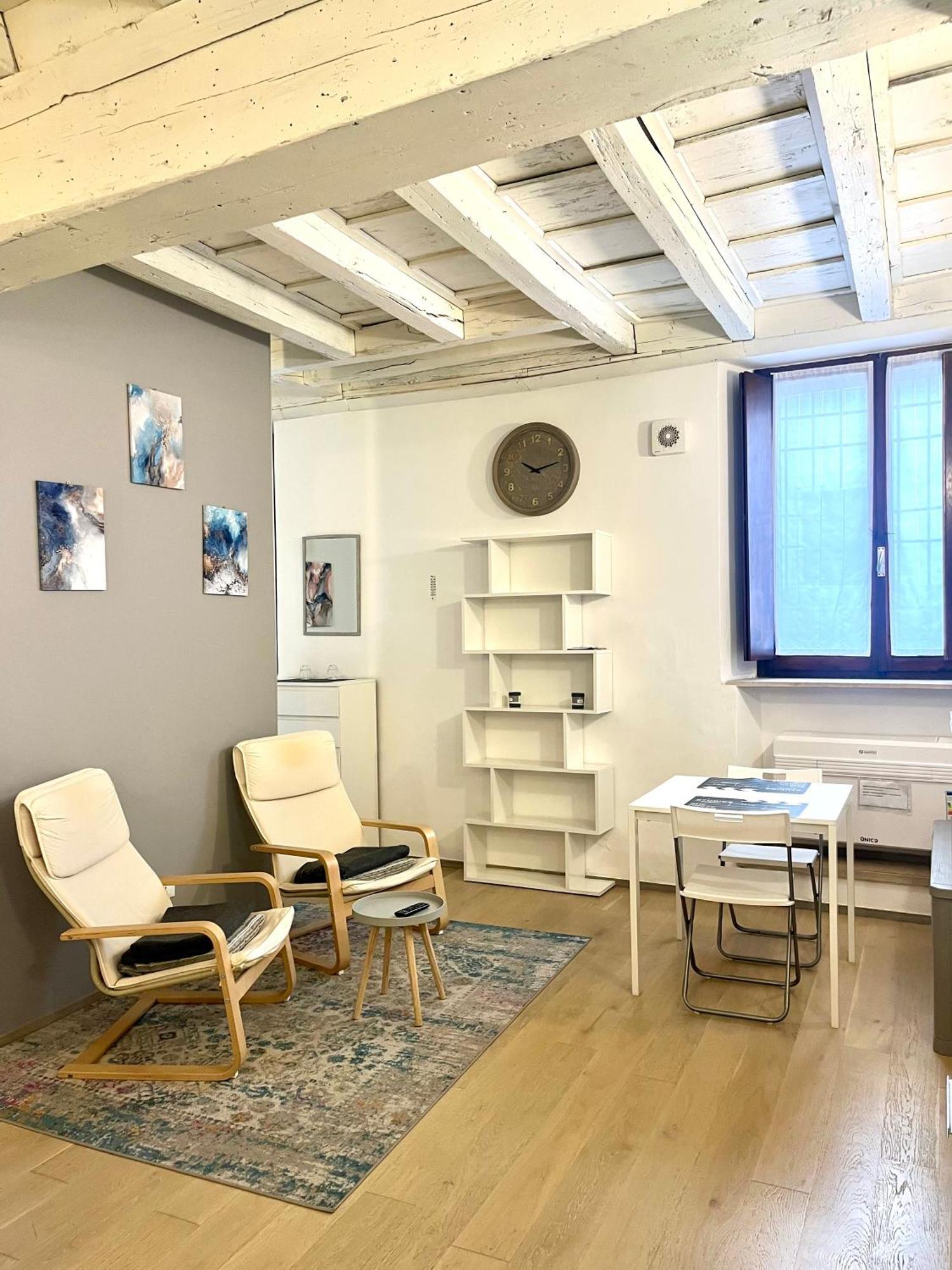 Residenza Serena Suite Mantova Bagian luar foto